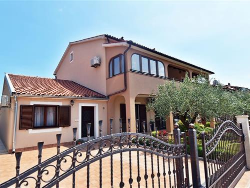 Holiday apartment - 4 persons -  - 52100 - Pula