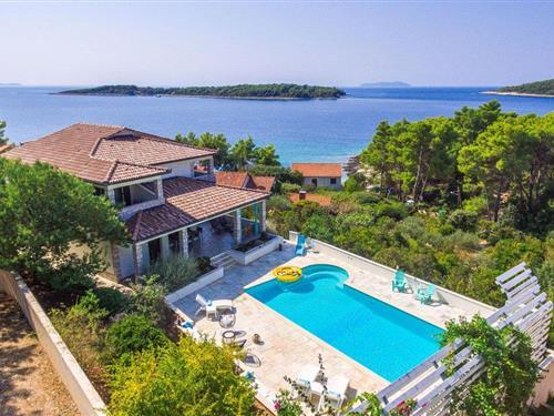 Holiday home - 8 persons -  - Potirna,Uvala Nova bb - Korcula-Nova - 20271 - Blato