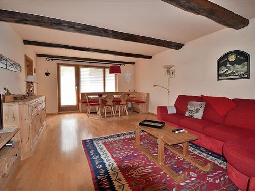 Holiday apartment - 4 persons -  - San Bastiaun - 7503 - Samedan