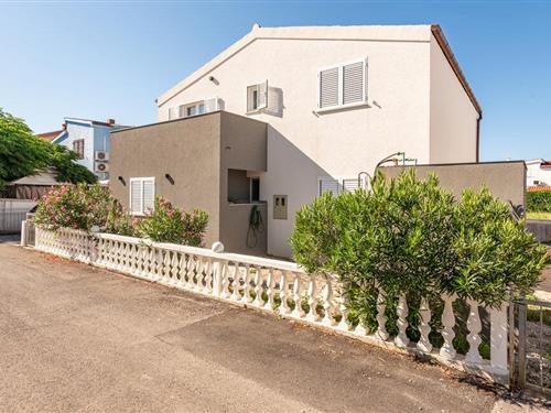 Ferielejlighed - 8 personer -  - Ulica Dobrise Cesarica - Zadar-Vrsi Mulo - 23235 - Vrsi Mulo