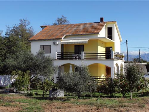 Holiday Home/Apartment - 5 persons -  - Privlaka - 23233 - Privlaka