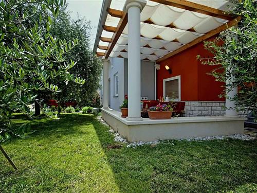 Holiday Home/Apartment - 4 persons -  - 52470 - Umag