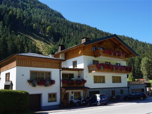 Holiday Home/Apartment - 2 persons -  - 5542 - Flachau