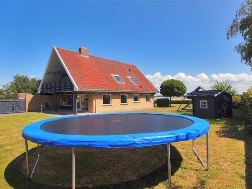 Sommerhus - 10 personer -  - Ternevej - Langø - 4900 - Nakskov
