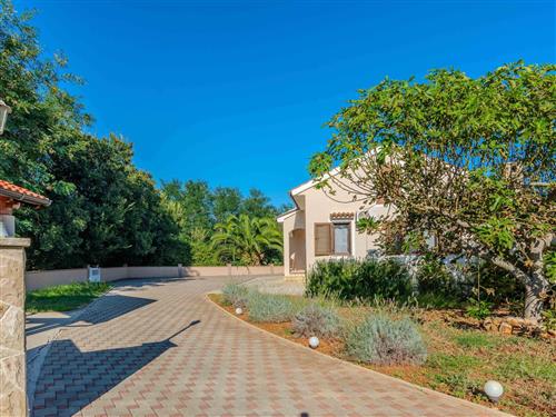 Holiday home - 4 persons -  - Cvijetna ulica - 23233 - Privlaka