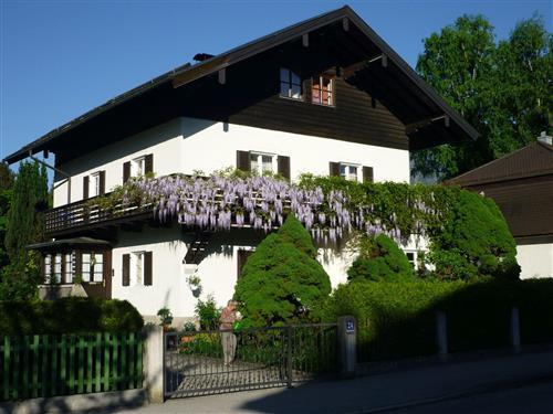 Holiday Home/Apartment - 4 persons -  - Kurfürstenstrasse - 83435 - Bad Reichenhall