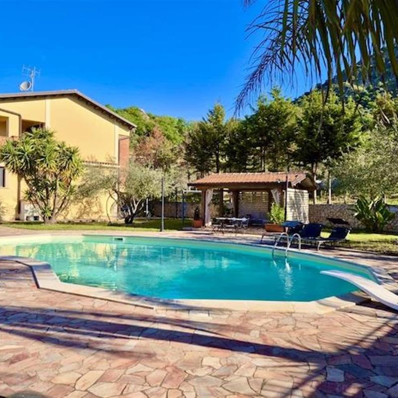 Sommerhus - 4 personer -  - 98034 - Francavilla Di Sicilia