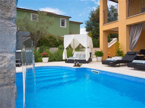 Holiday home - 10 persons -  - Pula/Rakalj - 52208