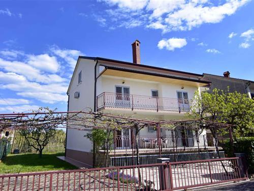 Holiday Home/Apartment - 6 persons -  - 52470 - Umag