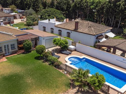 Holiday home - 6 persons -  - Camino de la Juerga - Chiclana De La Frontera - 11130 - Chiclana De La Fronter