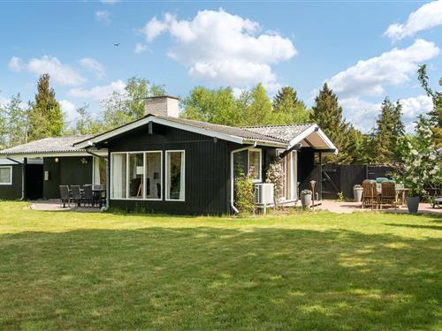 Fritidshus - 6 personer -  - Høgeuglevej - Marielyst - 4873 - Væggerløse