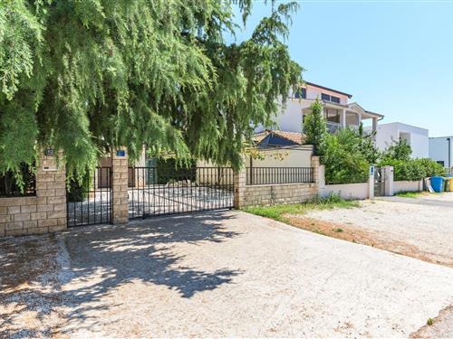 Villa - 10 persons -  - 52440 - Porec
