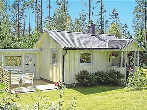 Holiday home - 4 persons -  - Öjasjön - Oskarsström - 313 92 - Oskarström