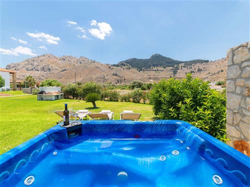 Feriehus - 9 personer -  - Archangelos - 85102