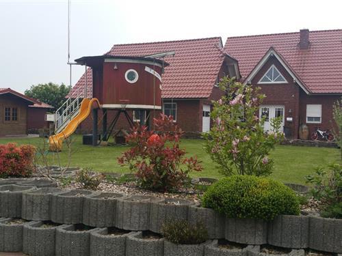 Holiday Home/Apartment - 4 persons -  - Treckpad - 26529 - Wirdum