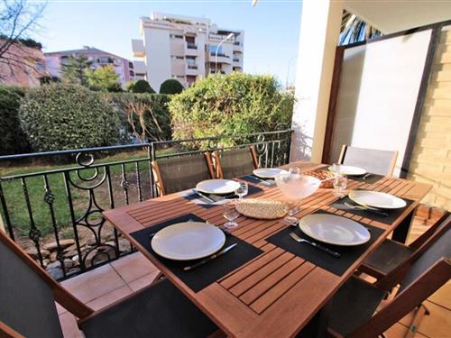 Holiday Home/Apartment - 6 persons -  - 83120 - Ste Maxime