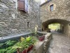 Image 36 - Outside