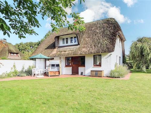 Holiday Home/Apartment - 5 persons -  - Pole-Poppenspaeler Weg - 25826 - St Peter-Ording