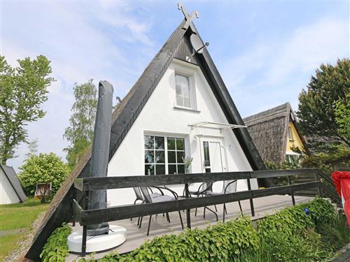 Holiday home - 4 persons -  - Boddenstrasse - 18586 - Gager