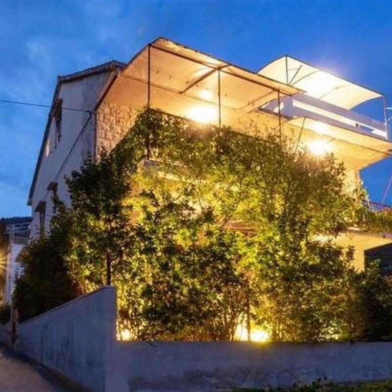 Sommerhus - 8 personer -  - Ulica Stjepana Radica - 21485 - Komiza