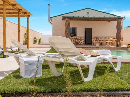 Holiday home - 8 persons -  - 41630 - La Lantejuela
