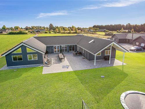 Sommerhus - 24 personer -  - Fiskekrogen - Råbylille - 4780 - Stege