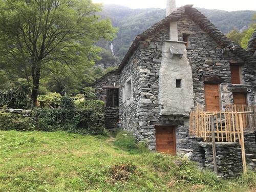Feriehus - 5 personer -  - Via Casa di Monte - 6675 - Cevio