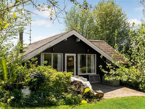 Sommerhus - 4 personer -  - Mosedalen - 4793 - Bogø