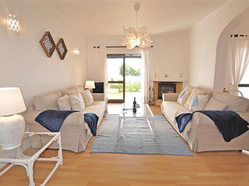 Holiday Home/Apartment - 6 persons -  - Aldeamento do Levante - 8400-496 L - Porches