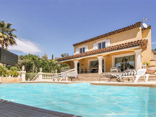 Holiday home - 6 persons -  - chemin du Pas de Jacquet - 83600 - Les Adrets