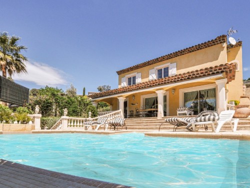 Holiday home - 6 persons -  - chemin du Pas de Jacquet - 83600 - Les Adrets