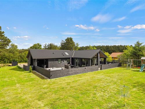 Sommerhus - 8 personer -  - Skovvang - Houstrup - 6830 - Nr. Nebel