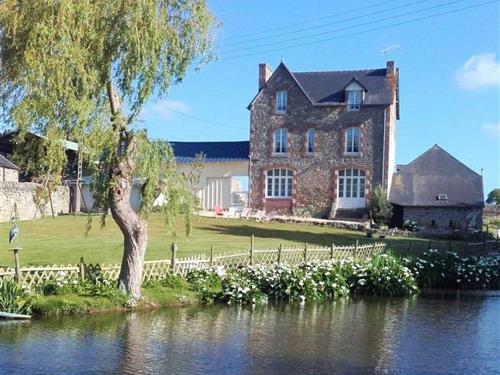 Holiday home - 7 persons -  - Plancoët - 22130