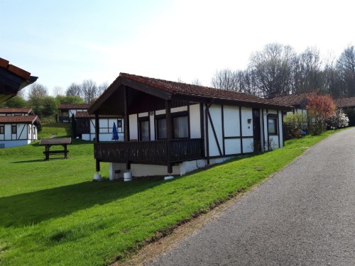Bungalow - 4 Personen -  - Knesheckenweg - 36160 - Dipperz