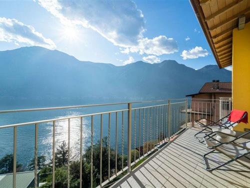 Holiday Home/Apartment - 4 persons -  - 22020 - Nesso