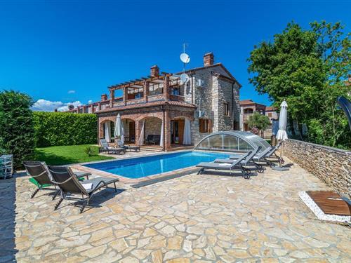 Holiday home - 8 persons -  - Cabrunici - Vodnjan-Cabrunici - 52342 - Cabrunici