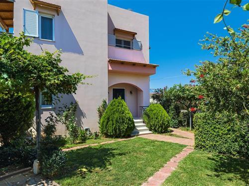 Holiday home - 6 persons -  - 73006 - Marathokefala