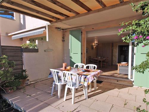 Holiday home - 6 persons -  - Sainte Maxime - 83120