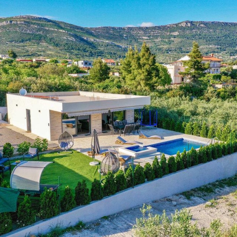 Sommerhus - 8 personer -  - Ulica Tina Ujevica - Trogir-Kastel Novi - 21216 - Kastel Novi