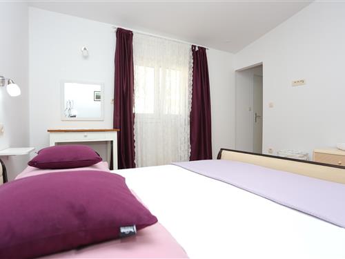 Ferielejlighed - 4 personer -  - Ostrvica - 21253 - Ostrvica