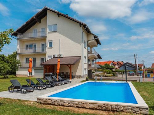 Sommerhus - 8 personer -  - Kalnicka ulica - Zagreb - Dugo Selo - 10370 - Dugo Selo