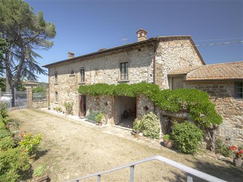 Holiday Home/Apartment - 6 persons -  - Radda In Chianti - 53017