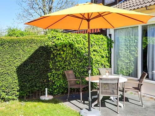 Fritidshus - 4 personer -  - Hoogerwerfsweg de Tong - 4311 NP - Bruinisse