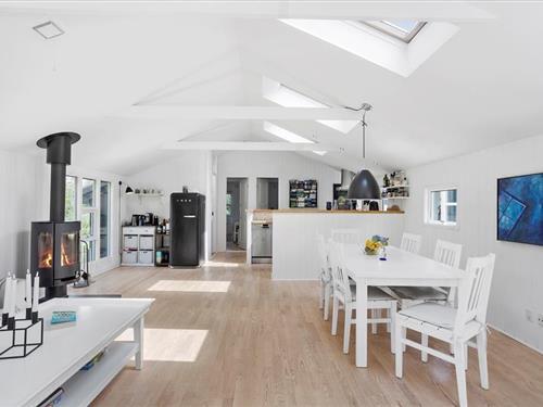 Fritidshus - 5 personer -  - Kystvej - Marielyst - 4872 - Idestrup