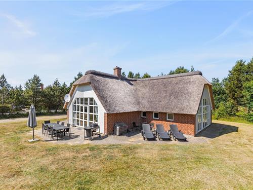 Sommerhus - 10 personer -  - Nørrevang - Houstrup - 6830 - Nr. Nebel