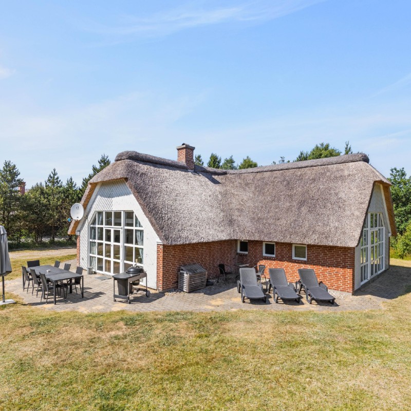 Sommerhus - 10 personer -  - Nørrevang - Houstrup - 6830 - Nr. Nebel