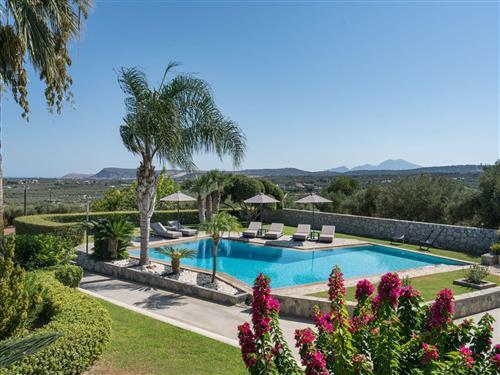 Feriehus - 13 personer -  - Adele - 74100