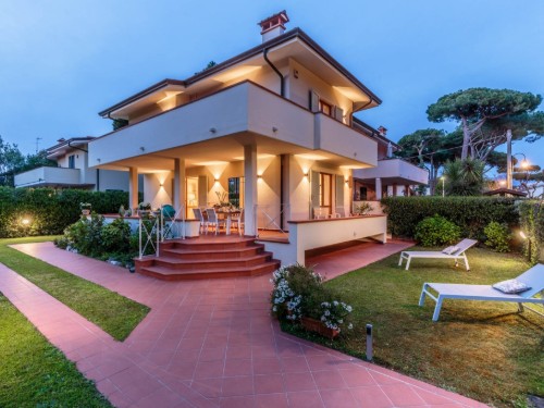 Villa - 6 persons -  - 55045 - Marina Di Pietrasanta
