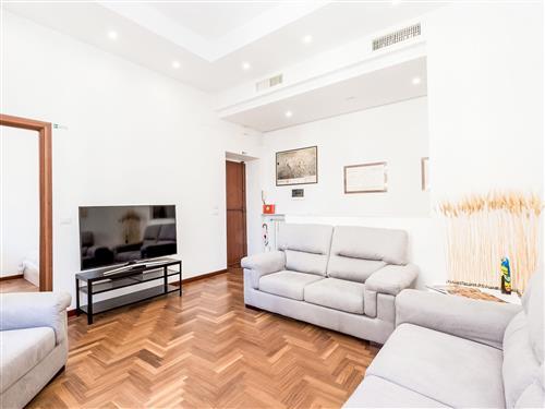 Holiday Home/Apartment - 6 persons -  - Rome: Historical City Center - 00196