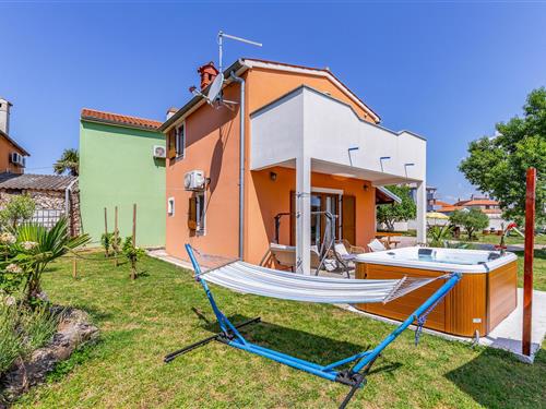 Holiday Home/Apartment - 7 persons -  - Plekuti - 52100 - Pula